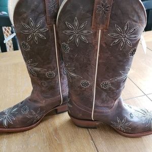 Shyanne distressed cowgirl boots